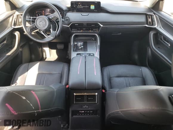 ✅ 2024 Mazda CX-90 Preferred • VIN: JM3KKBHA1R1157627 • Lot: 73610134. Wystawiony na Copart z przebiegiem 8 704 mil. Bezpłatny archiwum sprzedaży aukcyjnych z USA i szczegółowy raport historii pojazdu na DreamBid. Zdjęcie 8.