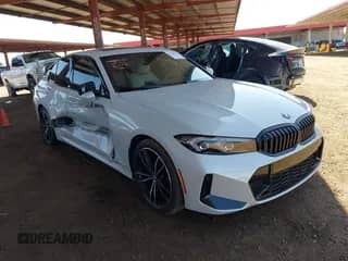 2023 BMW 3 Series 330i xDrive z VIN 3MW89FF04P8D01726, wystawiony jako IAAI lot #42598343 z przebiegiem 20 165 mil mil oraz . Historia ofert i sprzedaży dostępna na DreamBid. Obrazek 1.