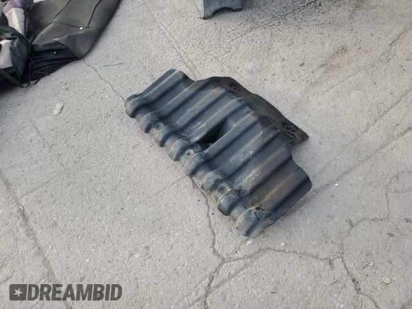 ✅ 2006 Chevrolet Silverado 2500HD Work Truck • VIN: 1GCHK29226E117541 • Лот: 85210894. Опубликован ранее на Copart с пробегом 323 223 миль. Бесплатный доступ к архиву аукционных продаж из США и подробный отчёт об истории автомобиля на DreamBid. Изображение 14.