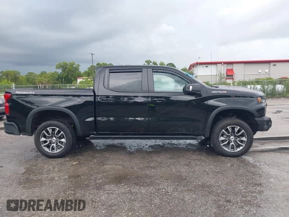 ✅ 2023 Chevrolet Silverado 1500 ZR2 • VIN: 3GCUDHEL9PG262323 • Лот: 42689610. Опубликован ранее на IAAI с пробегом 11 639 миль. Бесплатный доступ к архиву аукционных продаж из США и подробный отчёт об истории автомобиля на DreamBid. Изображение 13.