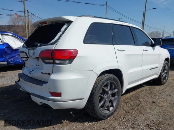 ✅ 2020 Jeep Grand Cherokee Limited • VIN: 1C4RJFBG9LC305386 • Lot: 41838821. Wystawiony na IAAI z przebiegiem Nie podano. Bezpłatny archiwum sprzedaży aukcyjnych z USA i szczegółowy raport historii pojazdu na DreamBid. Zdjęcie 4.