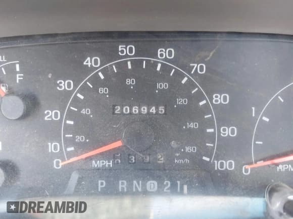 ✅ 2001 Ford F-250 XL • VIN: 1FTNX21F61EC66577 • Lot: 42238502. Listed on IAAI with 206,945 mi. Free auction sales archive from the USA and detailed vehicle history report at DreamBid. Image 15.