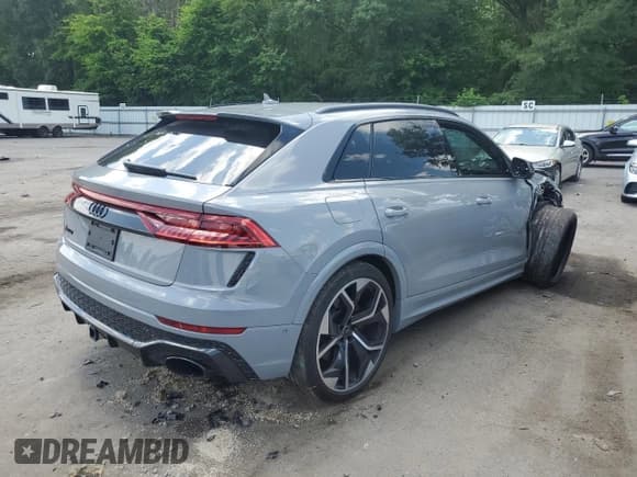 ✅ 2023 Audi RS Q8 • VIN: WU1ARBF12PD044237 • Лот: 61463195. Опубликован ранее на Copart с пробегом 18 090 миль. Бесплатный доступ к архиву аукционных продаж из США и подробный отчёт об истории автомобиля на DreamBid. Изображение 3.