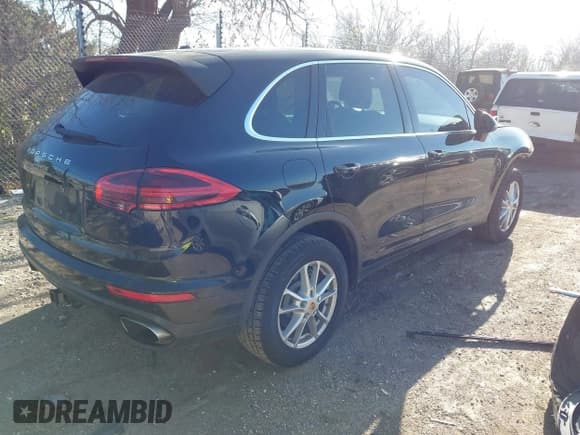 ✅ 2018 Porsche Cayenne • VIN: WP1AA2A20JKA04860 • Lot: 43706389. Listed on IAAI with 123,203 mi. Free auction sales archive from the USA and detailed vehicle history report at DreamBid. Image 4.