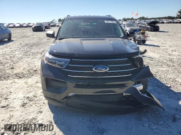 ✅ 2023 Ford Explorer XLT • VIN: 1FMSK7DH5PGC42548 • Lot: 86711805. Wystawiony na Copart z przebiegiem 31 213 mil. Bezpłatny archiwum sprzedaży aukcyjnych z USA i szczegółowy raport historii pojazdu na DreamBid. Zdjęcie 5.