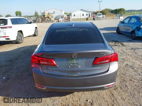 ✅ 2020 Acura TLX • VIN: 19UUB1F34LA015460 • Lot: 43251693. Listed on IAAI with 146,947 mi. Free auction sales archive from the USA and detailed vehicle history report at DreamBid. Image 16.