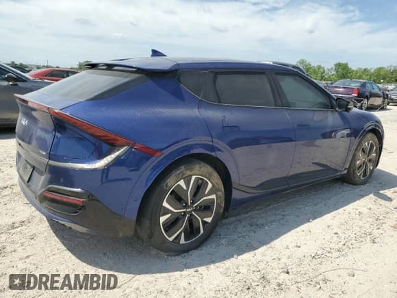 ✅ 2022 Kia EV6 GT-Line • VIN: KNDC44LAXN5031926 • Лот: 53566995. Опубликован ранее на Copart с пробегом 45 391 миль. Бесплатный доступ к архиву аукционных продаж из США и подробный отчёт об истории автомобиля на DreamBid. Изображение 3.