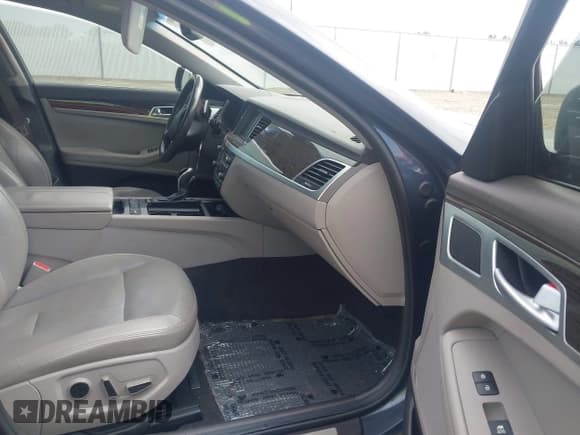 ✅ 2017 Genesis G80 3.8L • VIN: KMHGN4JE5HU187639 • Lot: 42816564. Wystawiony na IAAI z przebiegiem 186 374 mil. Bezpłatny archiwum sprzedaży aukcyjnych z USA i szczegółowy raport historii pojazdu na DreamBid. Zdjęcie 5.