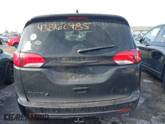 ✅ 2018 Chrysler Pacifica Touring L Plus • VIN: 2C4RC1EG5JR338138 • Lot: 43862485. Wystawiony na IAAI z przebiegiem 131 457 mil. Bezpłatny archiwum sprzedaży aukcyjnych z USA i szczegółowy raport historii pojazdu na DreamBid. Zdjęcie 17.