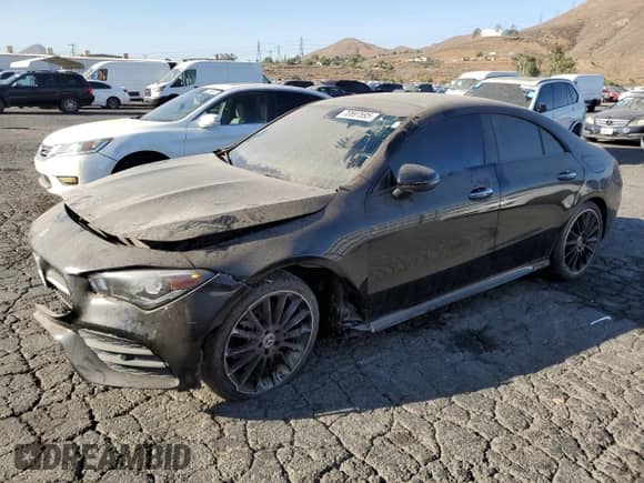 2021 Mercedes-Benz CLA 250 z VIN W1K5J4GB9MN154805, wystawiony jako Copart lot #70897695 z przebiegiem 18 285 mil mil oraz Czysty tytuł • Clean title. Historia ofert i sprzedaży dostępna na DreamBid. Obrazek 1.