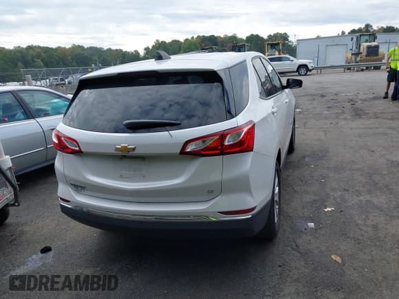 ✅ 2020 Chevrolet Equinox LT • VIN: 3GNAXKEV4LS645657 • Lot: 43399695. Wystawiony na IAAI z przebiegiem 76 636 mil. Bezpłatny archiwum sprzedaży aukcyjnych z USA i szczegółowy raport historii pojazdu na DreamBid. Zdjęcie 16.
