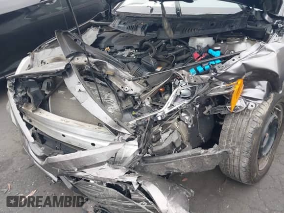 2020 Toyota Camry Hybrid LE z VIN 4T1C31AK6LU529780, wystawiony jako IAAI lot #42672539 z przebiegiem 60 540 mil mil oraz . Historia ofert i sprzedaży dostępna na DreamBid. Obrazek 6.