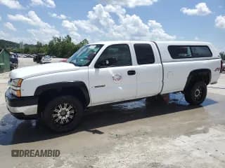 ✅ 2006 Chevrolet Silverado 2500HD LT1 • VIN: 1GCHK29U16E121159 • Lot: 61874235. Wystawiony na Copart z przebiegiem 302 159 mil. Bezpłatny archiwum sprzedaży aukcyjnych z USA i szczegółowy raport historii pojazdu na DreamBid. Zdjęcie 1.