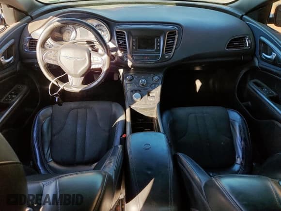 ✅ 2016 Chrysler 200 S • VIN: 1C3CCCBBXGN174700 • Lot: 82754515. Wystawiony na Copart z przebiegiem 161 533 mil. Bezpłatny archiwum sprzedaży aukcyjnych z USA i szczegółowy raport historii pojazdu na DreamBid. Zdjęcie 8.