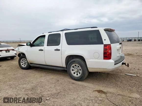 ✅ 2009 Chevrolet Suburban LS • VIN: 1GNFC160X9R175399 • Lot: 84414205. Wystawiony na Copart z przebiegiem 150 715 mil. Bezpłatny archiwum sprzedaży aukcyjnych z USA i szczegółowy raport historii pojazdu na DreamBid. Zdjęcie 2.