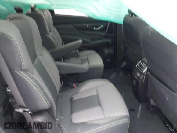 ✅ 2023 Subaru Ascent Onyx Limited • VIN: 4S4WMAKD4P3420935 • Lot: 41252766. Wystawiony na IAAI z przebiegiem 33 305 mil. Bezpłatny archiwum sprzedaży aukcyjnych z USA i szczegółowy raport historii pojazdu na DreamBid. Zdjęcie 8.