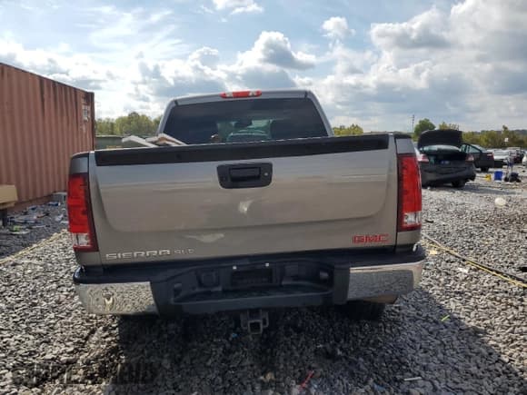 ✅ 2013 GMC Sierra 1500 SLE • VIN: 3GTP2VE78DG348397 • Лот: 85871185. Опубликован ранее на Copart с пробегом 165 319 миль. Бесплатный доступ к архиву аукционных продаж из США и подробный отчёт об истории автомобиля на DreamBid. Изображение 6.