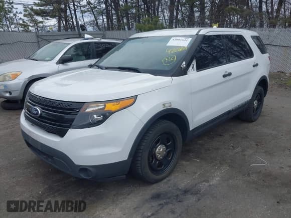 ✅ 2014 Ford Police Interceptor Utility • VIN: 1FM5K8AR4EGC60620 • Lot: 42081641. Wystawiony na IAAI z przebiegiem 135 328 mil. Bezpłatny archiwum sprzedaży aukcyjnych z USA i szczegółowy raport historii pojazdu na DreamBid. Zdjęcie 2.