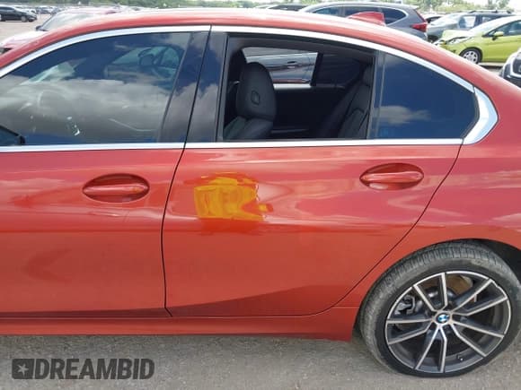 ✅ 2021 BMW 3 Series 330i xDrive • VIN: 3MW5R7J01M8B77667 • Lot: 42569602. Listed on IAAI with 61,457 mi. Free auction sales archive from the USA and detailed vehicle history report at DreamBid. Image 14.
