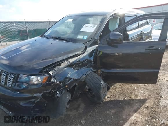 ✅ 2019 Jeep Grand Cherokee Upland • VIN: 1C4RJFAG2KC679290 • Lot: 41972928. Listed on IAAI with 86,469 mi. Free auction sales archive from the USA and detailed vehicle history report at DreamBid. Image 6.