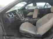 2014 Ford Mustang V6 с VIN 1ZVBP8EM4E5302090, выставлен на аукционе Copart как лот 87408335 с пробегом 127 816 миль миль и Списание • Salvage title. История ставок и продаж доступна на DreamBid. Изображение 7.