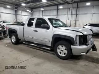 ✅ 2011 Chevrolet Silverado 1500 LT • VIN: 1GCRKSE34BZ213869 • Lot: 48933865. Wystawiony na Copart z przebiegiem 139 870 mil. Bezpłatny archiwum sprzedaży aukcyjnych z USA i szczegółowy raport historii pojazdu na DreamBid. Zdjęcie 4.