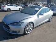 ✅ 2013 Tesla Model S Performance • VIN: 5YJSA1DP6DFP20977 • Lot: 43634841. Wystawiony na IAAI z przebiegiem Nie podano. Bezpłatny archiwum sprzedaży aukcyjnych z USA i szczegółowy raport historii pojazdu na DreamBid. Zdjęcie 2.