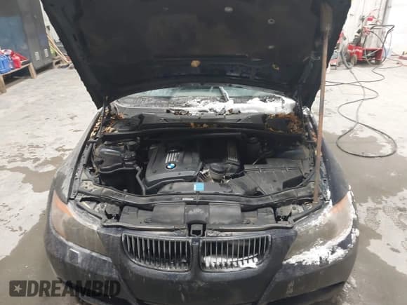 ✅ 2008 BMW 3 Series 328xi • VIN: WBAVC93528K037699 • Lot: 43634683. Wystawiony na IAAI z przebiegiem 143 531 mil. Bezpłatny archiwum sprzedaży aukcyjnych z USA i szczegółowy raport historii pojazdu na DreamBid. Zdjęcie 10.