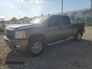 2012 Chevrolet Silverado 3500HD SRW LTZ с VIN 1GC4K1E86CF236086, выставлен на аукционе Copart как лот 60717825 с пробегом Не указан миль и На запчасти • Non repairable. История ставок и продаж доступна на DreamBid. Изображение 1.