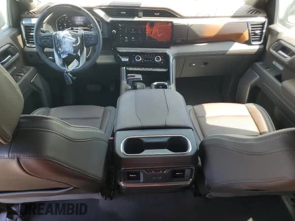 ✅ 2025 GMC Sierra 1500 Denali • VIN: 1GTUUGEL3SZ224900 • Лот: 80203745. Опубликован ранее на Copart с пробегом 3 603 миль. Бесплатный доступ к архиву аукционных продаж из США и подробный отчёт об истории автомобиля на DreamBid. Изображение 8.