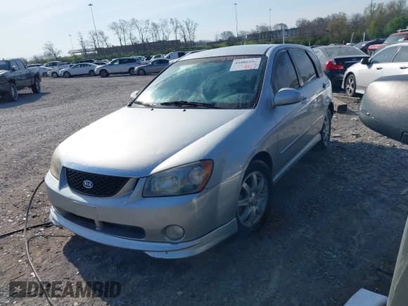 ✅ 2006 Kia Spectra • VIN: KNAFE161365208111 • Лот: 41886193. Опубликован ранее на IAAI с пробегом 292 535 миль. Бесплатный доступ к архиву аукционных продаж из США и подробный отчёт об истории автомобиля на DreamBid. Изображение 2.