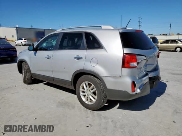 ✅ 2014 Kia Sorento LX • VIN: 5XYKT3A60EG488341 • Lot: 90876015. Listed on Copart with 190,041 mi. Free auction sales archive from the USA and detailed vehicle history report at DreamBid. Image 2.
