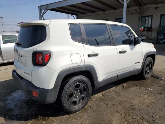 ✅ 2015 Jeep Renegade Sport • VIN: ZACCJAAH2FPC46099 • Lot: 75670474. Listed on Copart with 84,148 mi. Free auction sales archive from the USA and detailed vehicle history report at DreamBid. Image 3.