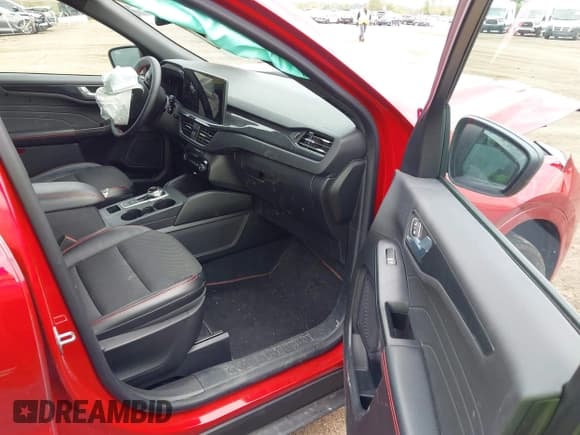 ✅ 2023 Ford Escape ST-Line • VIN: 1FMCU9MN8PUA61610 • Лот: 43275789. Опубликован ранее на IAAI с пробегом 13 221 миль. Бесплатный доступ к архиву аукционных продаж из США и подробный отчёт об истории автомобиля на DreamBid. Изображение 5.