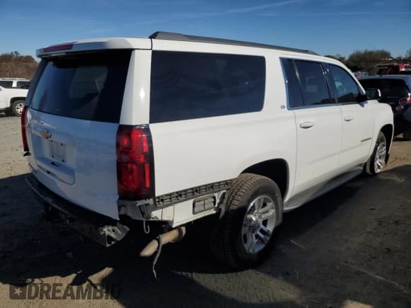 ✅ 2016 Chevrolet Suburban LS • VIN: 1GNSCGKC2GR370444 • Lot: 80643504. Wystawiony na Copart z przebiegiem 129 224 mil. Bezpłatny archiwum sprzedaży aukcyjnych z USA i szczegółowy raport historii pojazdu na DreamBid. Zdjęcie 3.