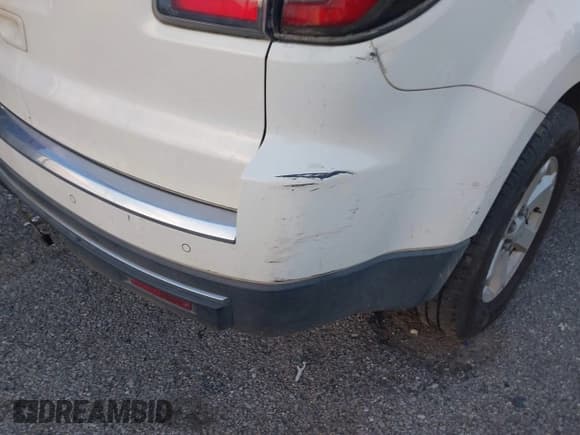 ✅ 2013 GMC Acadia SLE • VIN: 1GKKRNED8DJ134685 • Lot: 42921165. Wystawiony na IAAI z przebiegiem 238 710 mil. Bezpłatny archiwum sprzedaży aukcyjnych z USA i szczegółowy raport historii pojazdu na DreamBid. Zdjęcie 6.