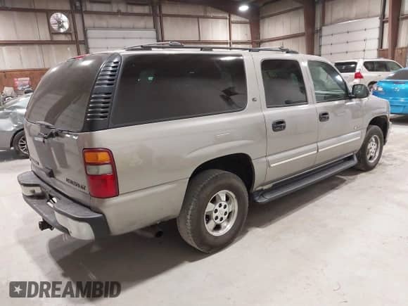 2000 Chevrolet Suburban LT с VIN 3GNFK16T1YG165422, выставлен на аукционе IAAI как лот 42301848 с пробегом 104 570 миль миль и . История ставок и продаж доступна на DreamBid. Изображение 4.