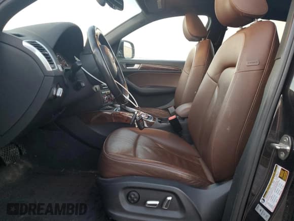 ✅ 2015 Audi Q5 • VIN: WA1VMBFP4FA066381 • Лот: 79946324. Опубликован ранее на Copart с пробегом 87 807 миль. Бесплатный доступ к архиву аукционных продаж из США и подробный отчёт об истории автомобиля на DreamBid. Изображение 7.