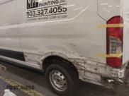 ✅ 2020 Ford Transit Cargo • VIN: 1FTBR1Y81LKA74678 • Lot: 41173381. Wystawiony na IAAI z przebiegiem 39 137 mil. Bezpłatny archiwum sprzedaży aukcyjnych z USA i szczegółowy raport historii pojazdu na DreamBid. Zdjęcie 18.