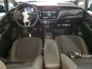 ✅ 2023 Chevrolet Bolt EV 1LT • VIN: 1G1FW6S05P4176207 • Lot: 61691174. Wystawiony na Copart z przebiegiem 28 605 mil. Bezpłatny archiwum sprzedaży aukcyjnych z USA i szczegółowy raport historii pojazdu na DreamBid. Zdjęcie 8.