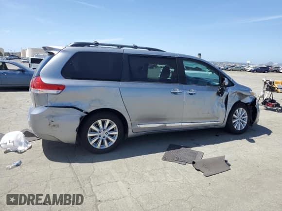 ✅ 2013 Toyota Sienna XLE • VIN: 5TDDK3DC2DS053531 • Лот: 54243695. Опубликован ранее на Copart с пробегом 110 000 миль. Бесплатный доступ к архиву аукционных продаж из США и подробный отчёт об истории автомобиля на DreamBid. Изображение 3.