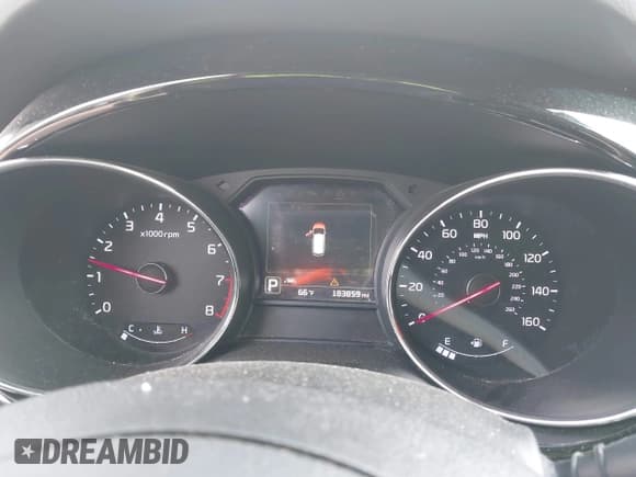 ✅ 2016 Kia Sedona SX • VIN: KNDMC5C12G6141461 • Lot: 42200862. Wystawiony na IAAI z przebiegiem 183 859 mil. Bezpłatny archiwum sprzedaży aukcyjnych z USA i szczegółowy raport historii pojazdu na DreamBid. Zdjęcie 7.