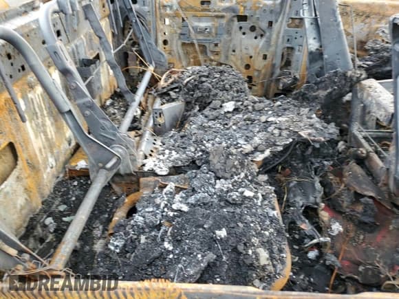 ✅ 2016 Ford F-350 Lariat • VIN: 1FT8W3BT3GEC98941 • Lot: 85203864. Wystawiony na Copart z przebiegiem Nie podano. Bezpłatny archiwum sprzedaży aukcyjnych z USA i szczegółowy raport historii pojazdu na DreamBid. Zdjęcie 10.