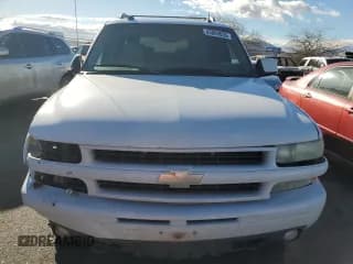 ✅ 2004 Chevrolet Suburban Z71 • VIN: 3GNFK16Z24G262479 • Лот: 43009035. Опубликован ранее на Copart с пробегом 235 865 миль. Бесплатный доступ к архиву аукционных продаж из США и подробный отчёт об истории автомобиля на DreamBid. Изображение 5.