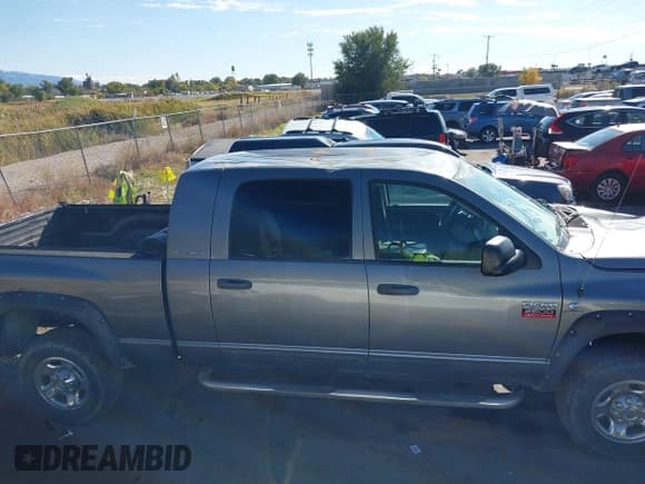 ✅ 2007 Dodge 2500 SLT • VIN: 3D7KS29C07G750571 • Lot: 43476668. Wystawiony na IAAI z przebiegiem 234 858 mil. Bezpłatny archiwum sprzedaży aukcyjnych z USA i szczegółowy raport historii pojazdu na DreamBid. Zdjęcie 13.