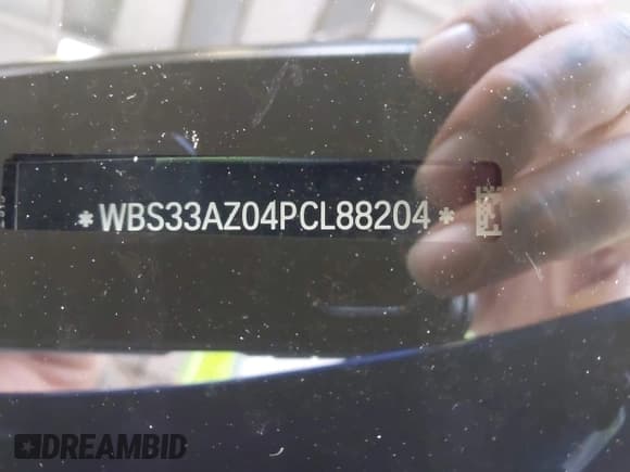 ✅ 2023 BMW M4 Competition • VIN: WBS33AZ04PCL88204 • Lot: 43186396. Listed on IAAI with 33,258 mi. Free auction sales archive from the USA and detailed vehicle history report at DreamBid. Image 9.