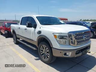 ✅ 2016 Nissan Titan SL • VIN: 1N6BA1F27GN512899 • Lot: 42222363. Wystawiony na IAAI z przebiegiem 166 089 mil. Bezpłatny archiwum sprzedaży aukcyjnych z USA i szczegółowy raport historii pojazdu na DreamBid. Zdjęcie 1.