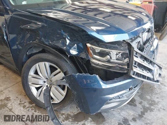 ✅ 2019 Volkswagen Atlas SE • VIN: 1V2UR2CA6KC554151 • Lot: 42803007. Wystawiony na IAAI z przebiegiem 60 967 mil. Bezpłatny archiwum sprzedaży aukcyjnych z USA i szczegółowy raport historii pojazdu na DreamBid. Zdjęcie 6.