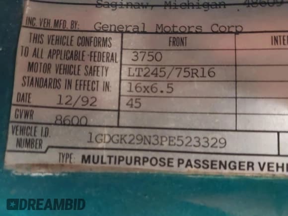 ✅ 1993 GMC Sierra 2500 • VIN: 1GDGK29N3PE523329 • Lot: 42681090. Wystawiony na IAAI z przebiegiem 189 865 mil. Bezpłatny archiwum sprzedaży aukcyjnych z USA i szczegółowy raport historii pojazdu na DreamBid. Zdjęcie 9.