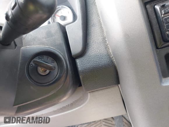 ✅ 2004 Saturn VUE V6 • VIN: 5GZCZ63454S861834 • Lot: 42545346. Wystawiony na IAAI z przebiegiem 170 119 mil. Bezpłatny archiwum sprzedaży aukcyjnych z USA i szczegółowy raport historii pojazdu na DreamBid. Zdjęcie 11.